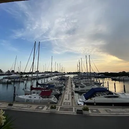 Scoglietto Fiumicino, Aperitivo E Colazione Incluse - Bici Comprese Nel Prezzo- Barca A Motore