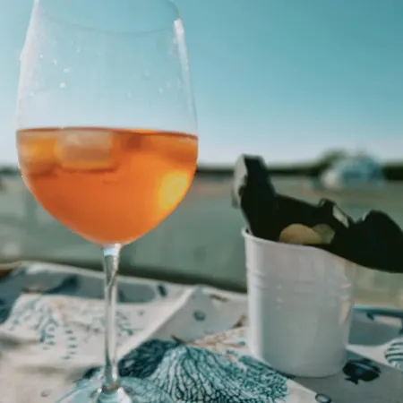 Scoglietto Fiumicino, Aperitivo E Colazione Incluse - Bici Comprese Nel Prezzo- Barca A Motore 船上ホテル フィウミチーノ